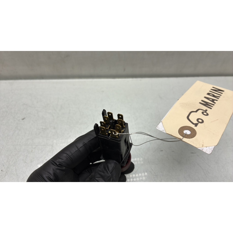 Bouton de warning PEUGEOT 106 Photo n°3