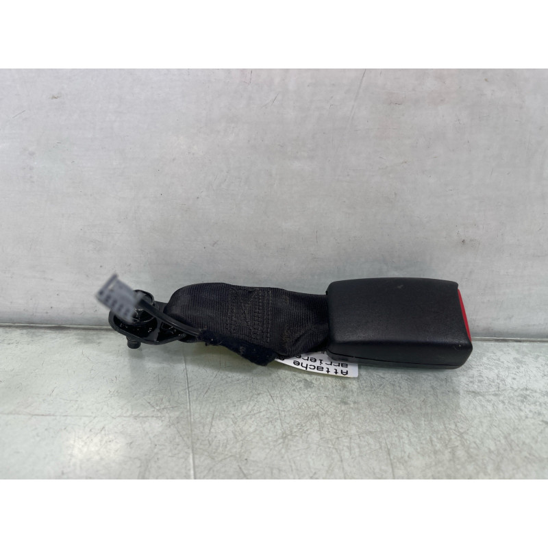 Attache ceinture arriere gauche RENAULT CAPTUR 1 Photo n°2