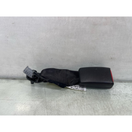 Attache ceinture arriere gauche RENAULT CAPTUR 1