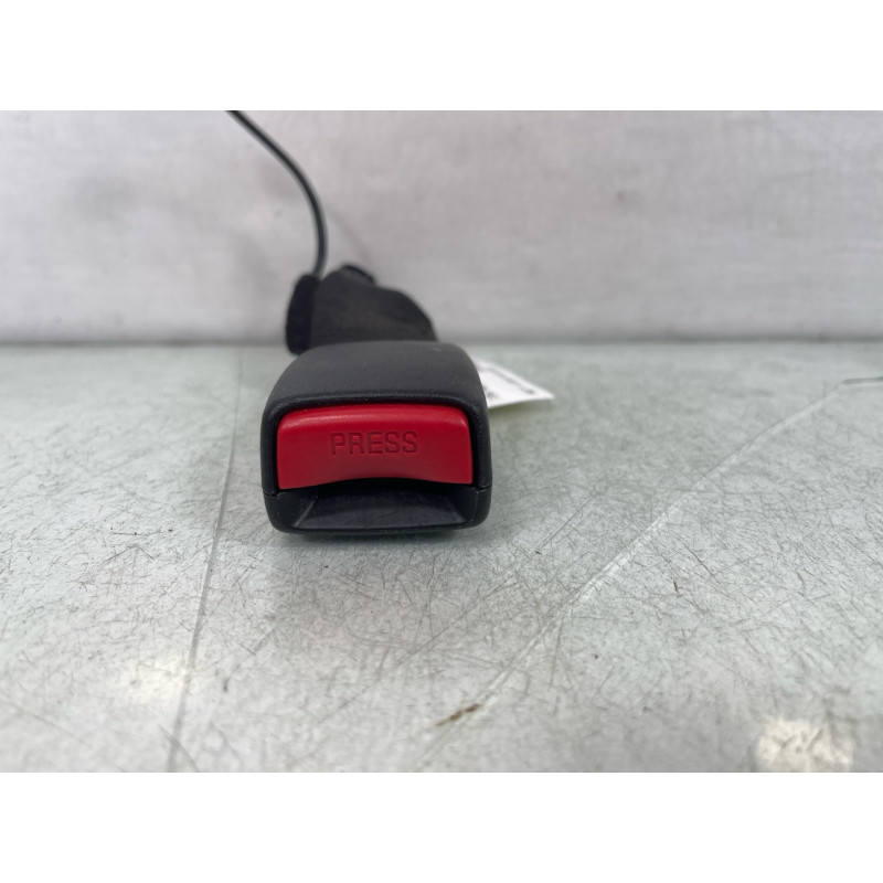 Attache ceinture arriere gauche RENAULT CAPTUR 1 Photo n°3