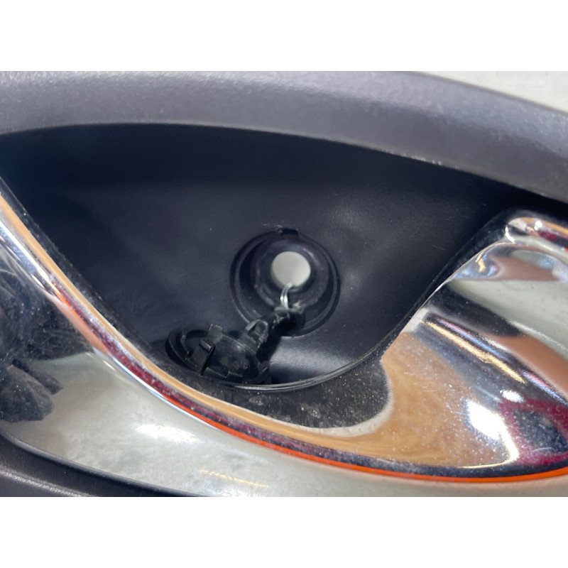Poignee interieur avant droit RENAULT CAPTUR 1 Photo n°2