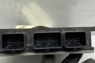 Calculateur moteur RENAULT CLIO 3