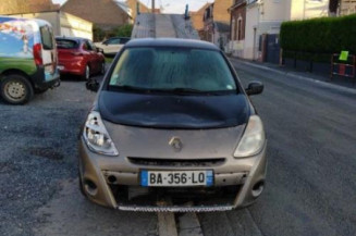 Calculateur moteur RENAULT CLIO 3