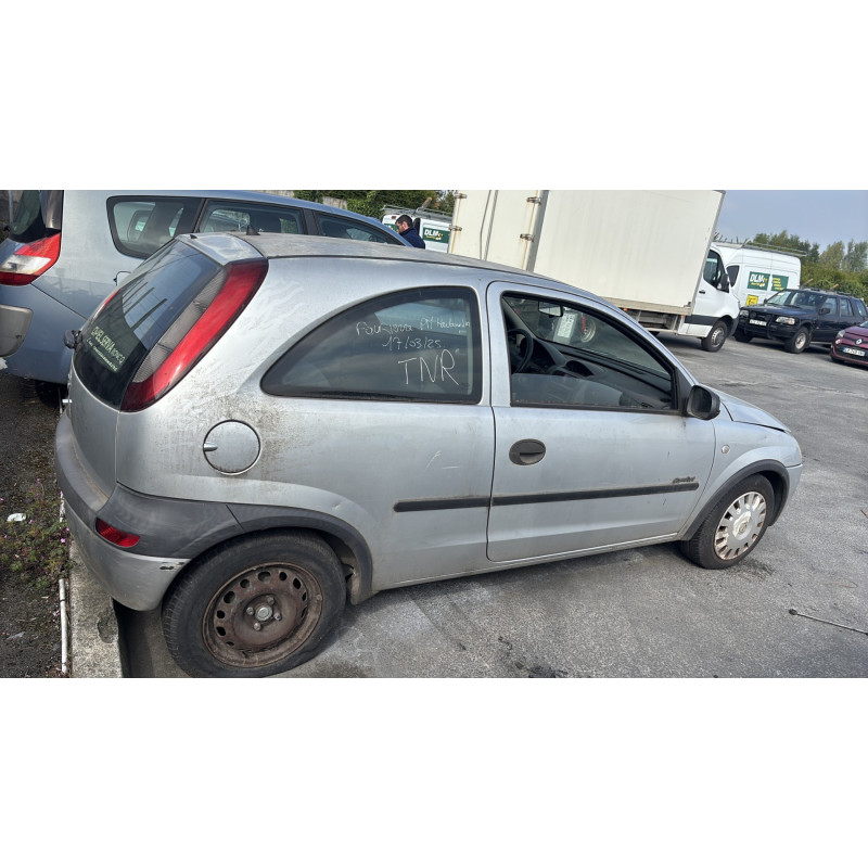Capot OPEL CORSA C Photo n°16
