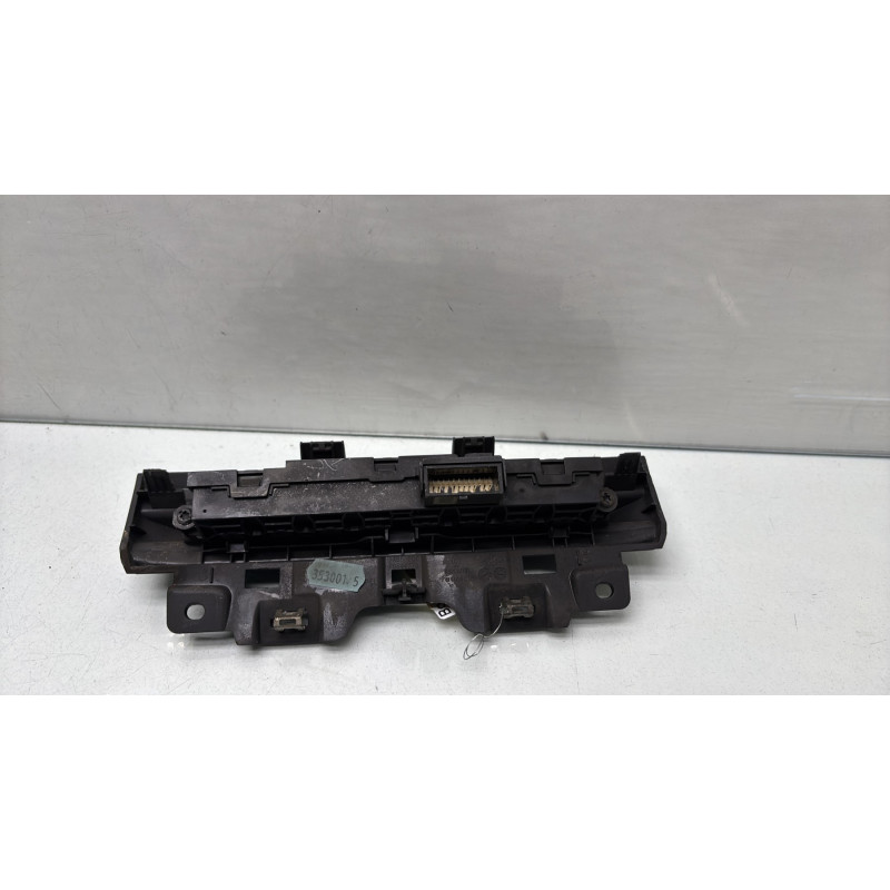 Bouton de warning NISSAN PRIMASTAR 2 Photo n°4