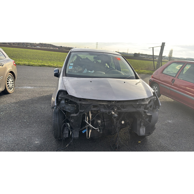Capot RENAULT CLIO 3 Photo n°8