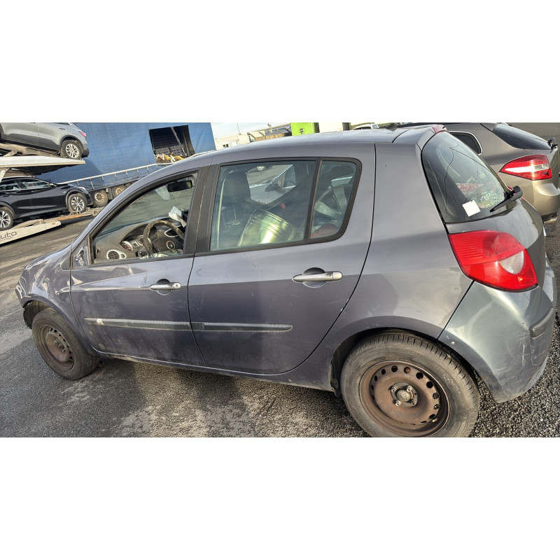 Capot RENAULT CLIO 3 Photo n°14