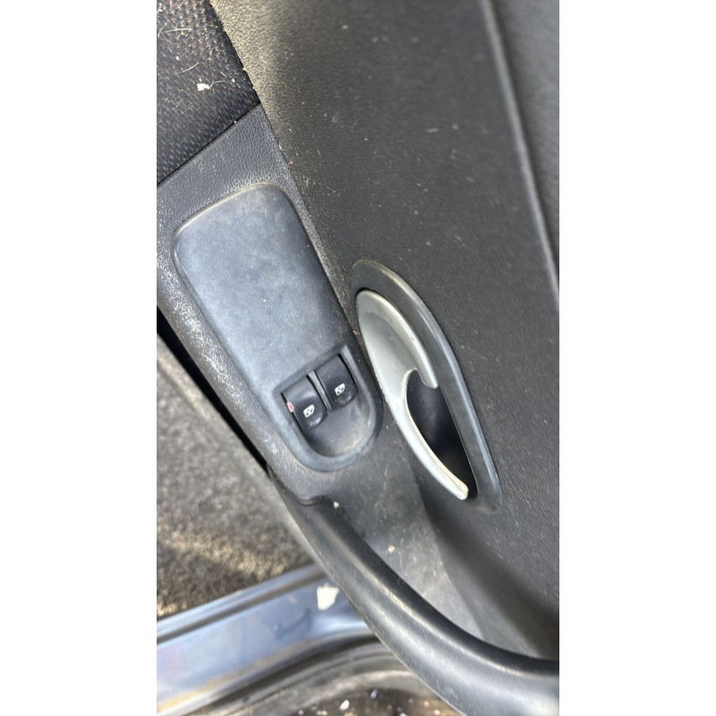 Capot RENAULT CLIO 3 Photo n°18