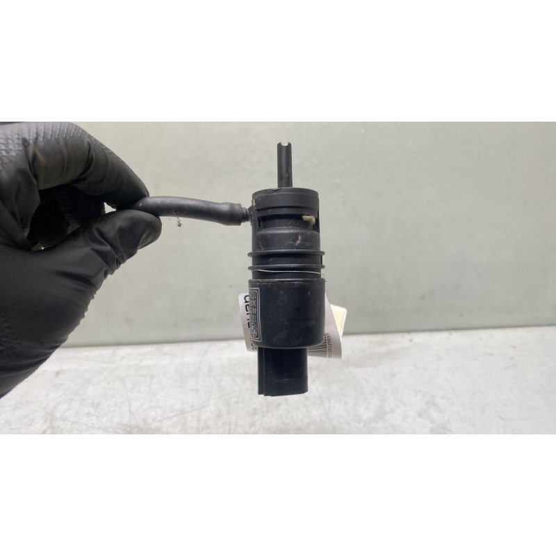 Pompe lave glace avant BMW X1 E84 Photo n°1