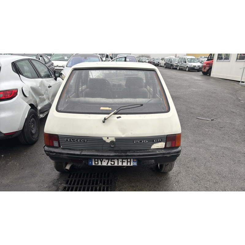 Serrure avant droit PEUGEOT 205 Photo n°9