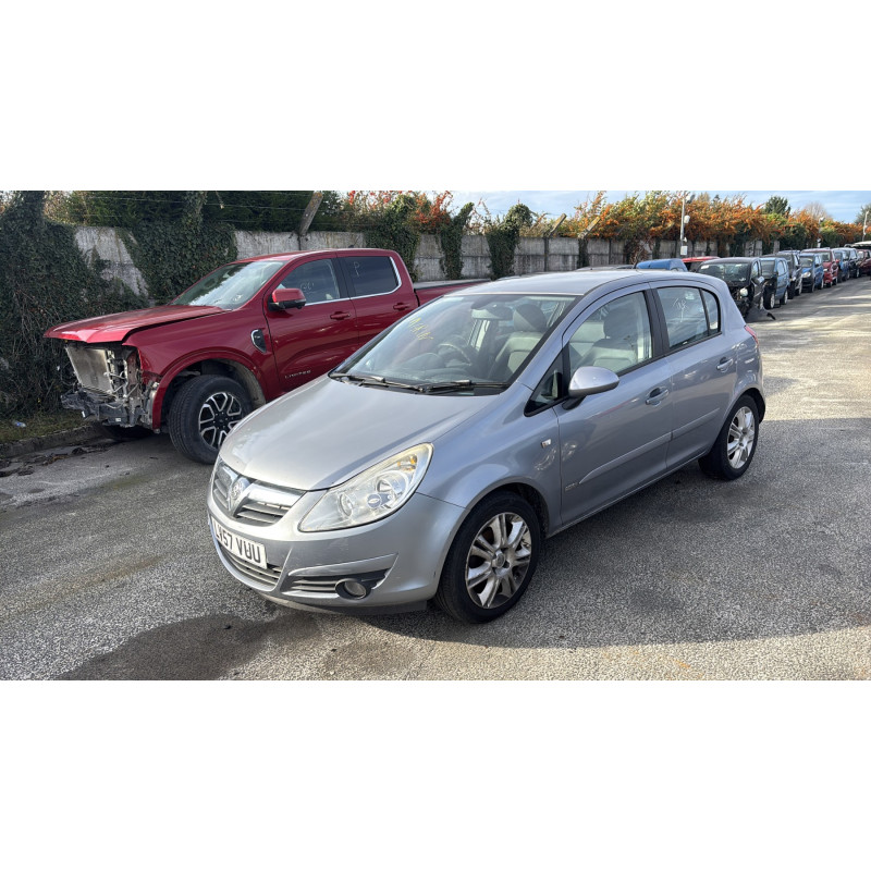 Porte avant droit OPEL CORSA D Photo n°8