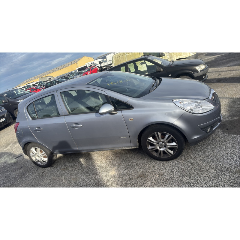 Porte avant droit OPEL CORSA D Photo n°13