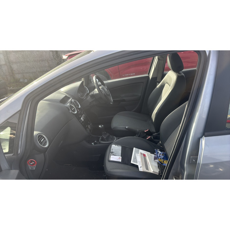 Porte avant droit OPEL CORSA D Photo n°16