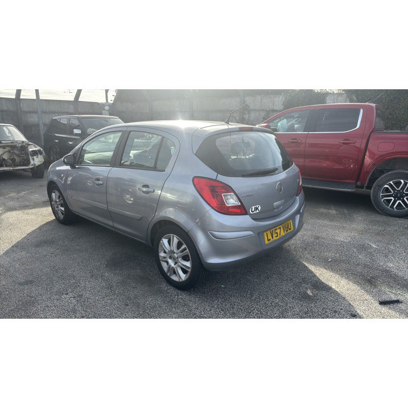 Pare boue avant droit OPEL CORSA D Photo n°8