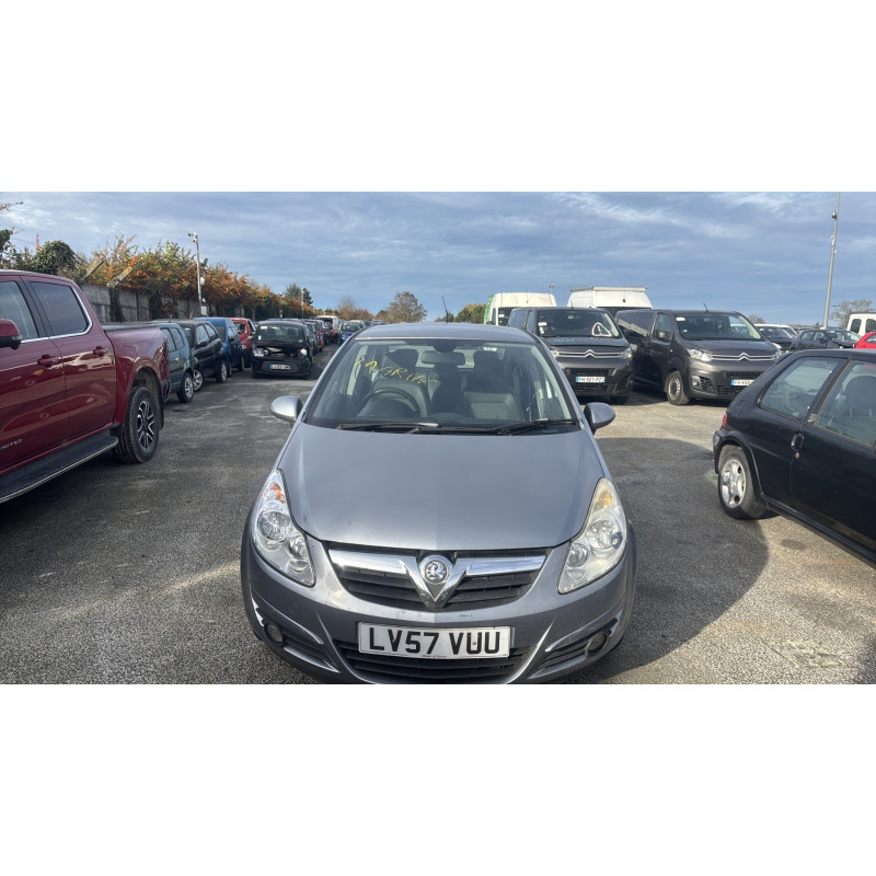Pare boue avant droit OPEL CORSA D Photo n°12