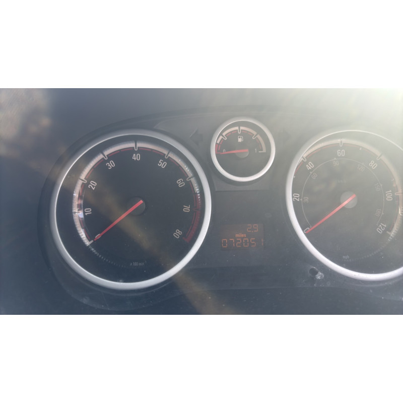 Pare boue avant droit OPEL CORSA D Photo n°18