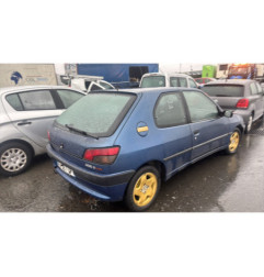 Vitre avant gauche PEUGEOT 306