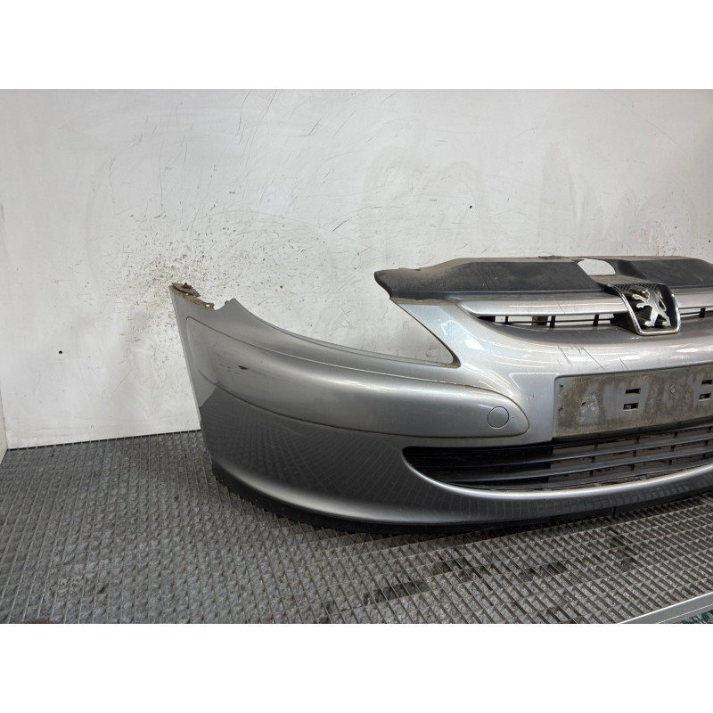 Pare choc avant PEUGEOT 307 Photo n°2