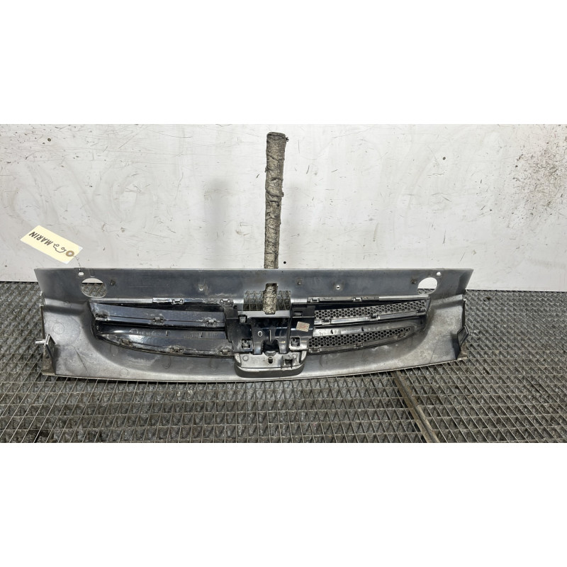 Calandre PEUGEOT PARTNER 1 Photo n°4