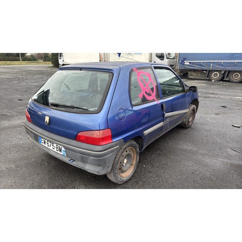 Feu arriere principal droit (feux) PEUGEOT 106 Photo n°8