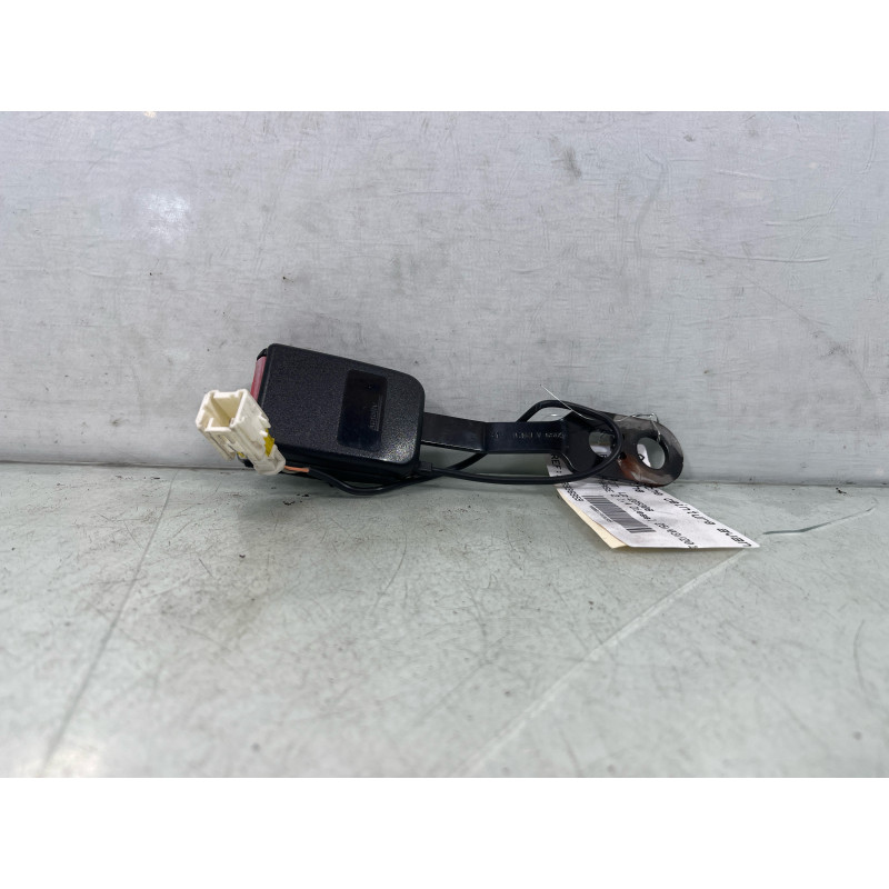 Attache ceinture avant gauche PEUGEOT 207 Photo n°2