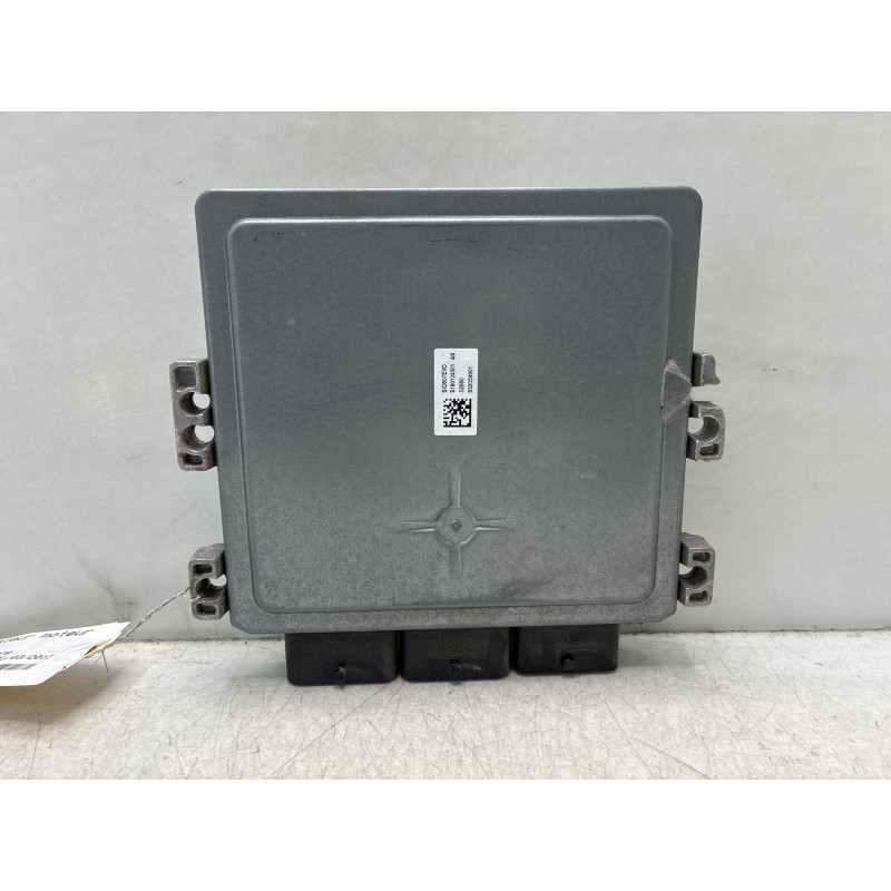 Calculateur moteur PEUGEOT 208 1 Photo n°3