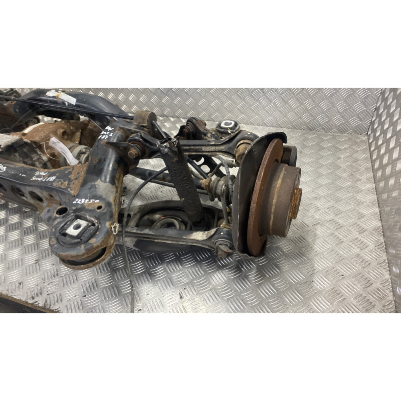 Essieu arriere BMW SERIE 1 E87 Photo n°3
