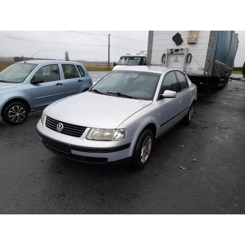 Aile avant gauche VOLKSWAGEN PASSAT 4 Photo n°9