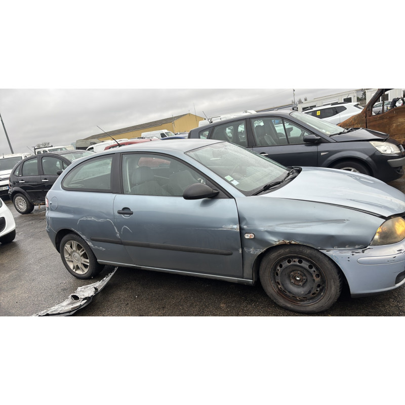 Calandre SEAT IBIZA 3 Photo n°12