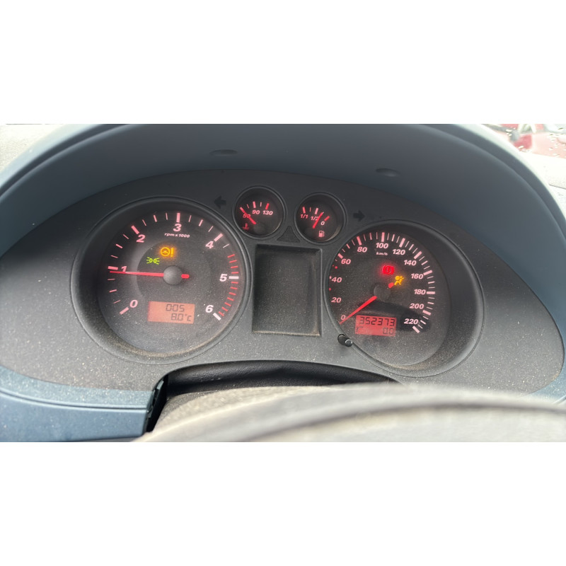 Calandre SEAT IBIZA 3 Photo n°17