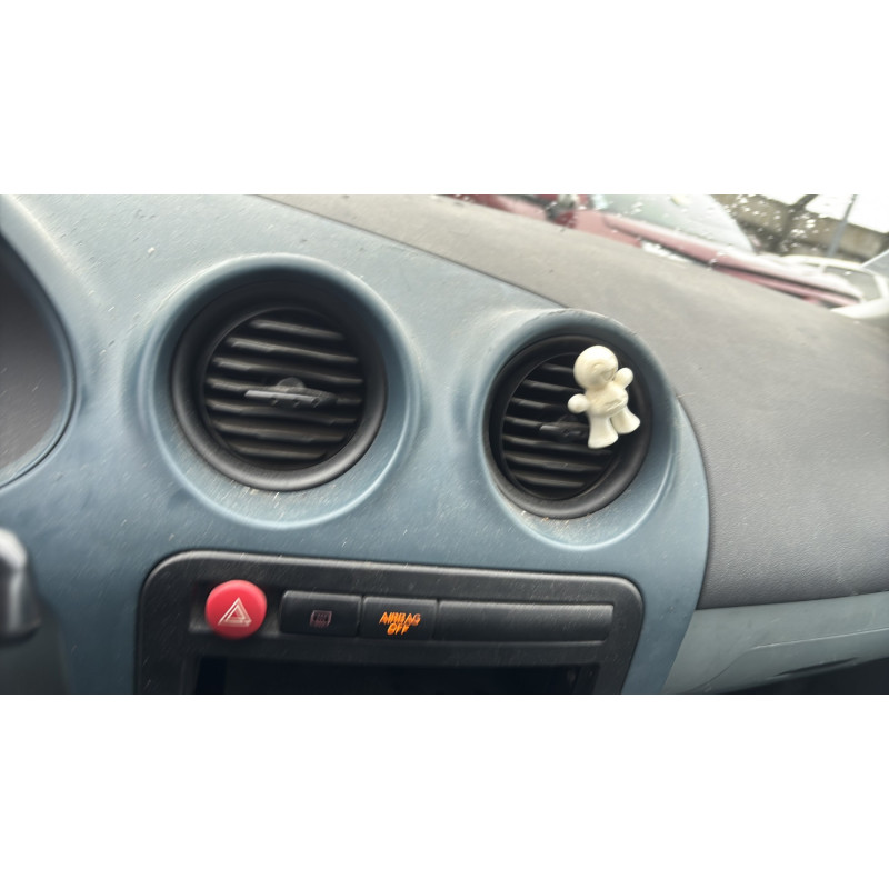 Calandre SEAT IBIZA 3 Photo n°20