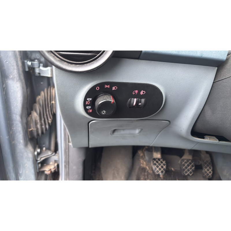 Feu arriere principal gauche (feux) SEAT IBIZA 3 Photo n°18