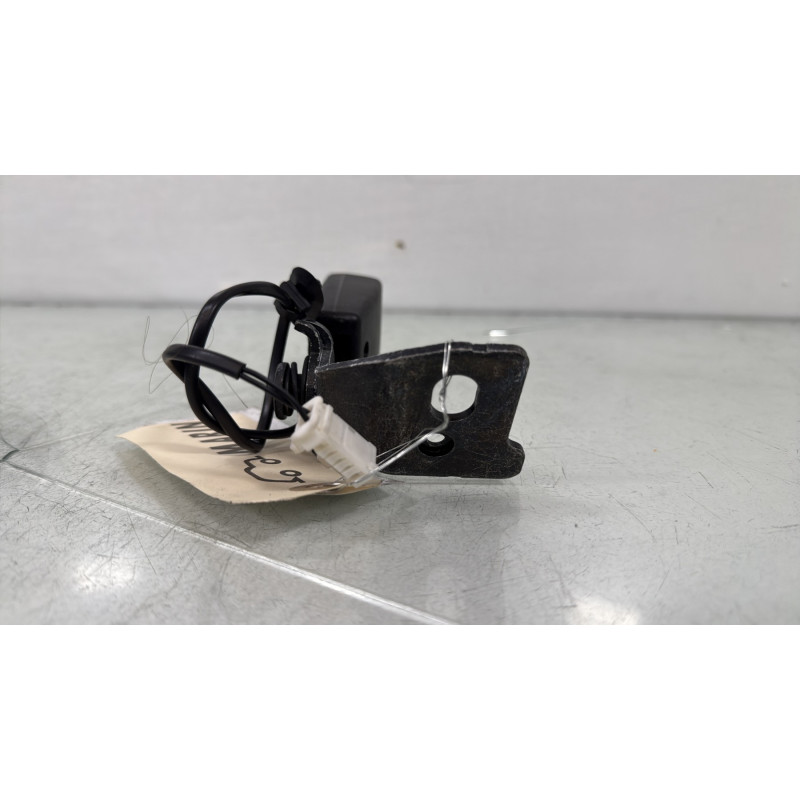 Attache ceinture arriere gauche PEUGEOT 308 2 Photo n°3