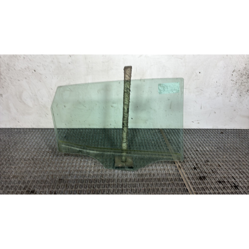 Vitre arriere gauche SEAT IBIZA 5 Photo n°4
