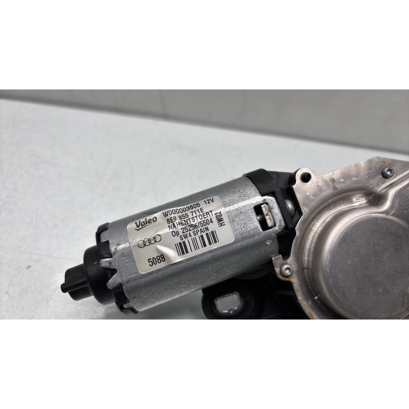 Moteur essuie glace arriere AUDI A4 2 Photo n°3