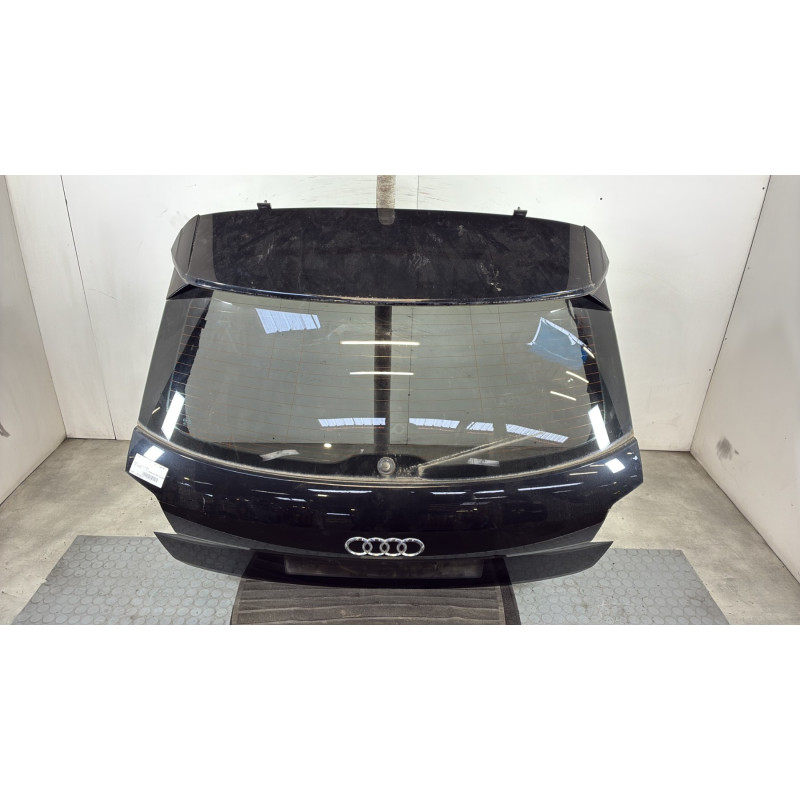 Malle/Hayon arriere AUDI Q2 Photo n°1