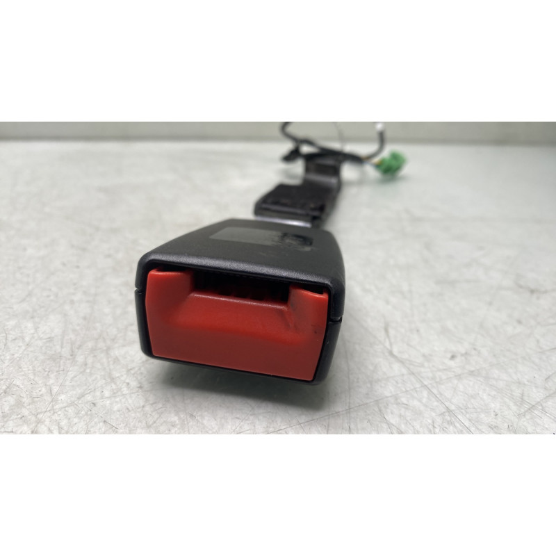 Attache ceinture avant gauche VOLKSWAGEN POLO 5 Photo n°3
