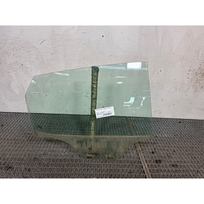 Vitre arriere droit SEAT IBIZA 4 Photo n°1