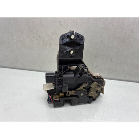 Serrure avant droit VOLKSWAGEN PASSAT 4