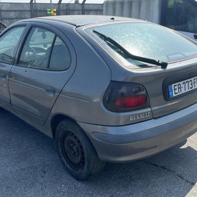 Serrure avant droit RENAULT MEGANE 1 Photo n°10