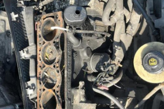 Serrure avant droit RENAULT MEGANE 1