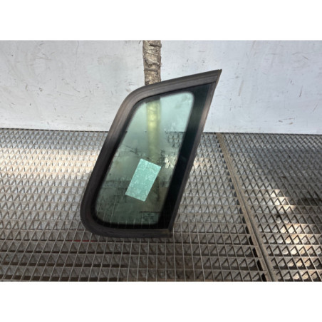 Custode arriere droit VOLKSWAGEN POLO 4 Photo n°1