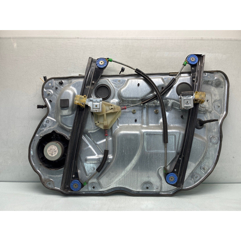 Leve vitre electrique avant gauche VOLKSWAGEN POLO 4 Photo n°2