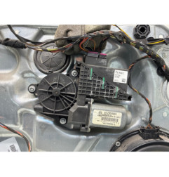 Leve vitre electrique avant gauche VOLKSWAGEN POLO 4