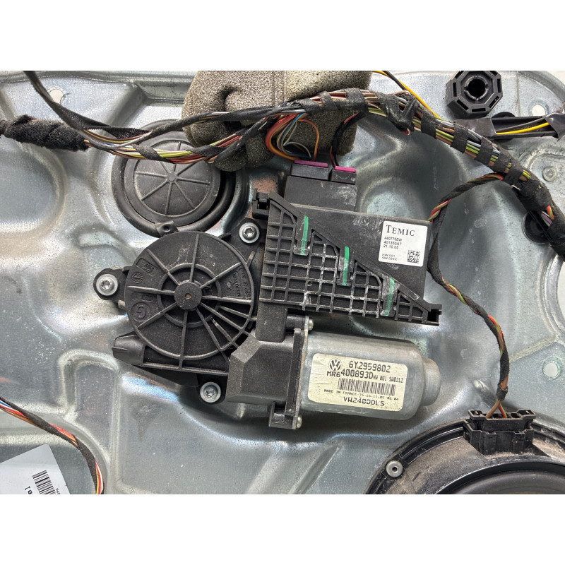 Leve vitre electrique avant gauche VOLKSWAGEN POLO 4 Photo n°5