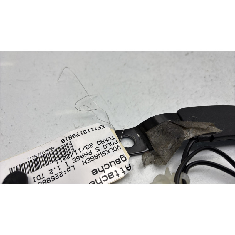 Attache ceinture avant gauche VOLKSWAGEN POLO 5 Photo n°2