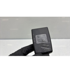 Attache ceinture avant gauche VOLKSWAGEN POLO 5