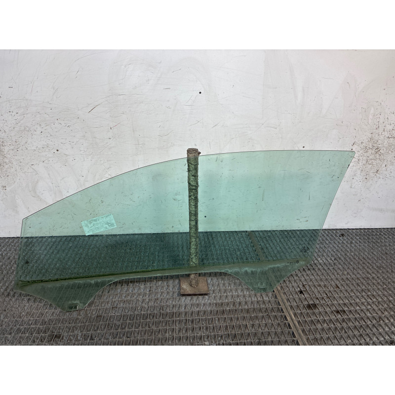 Vitre avant droit VOLKSWAGEN POLO 5 Photo n°4