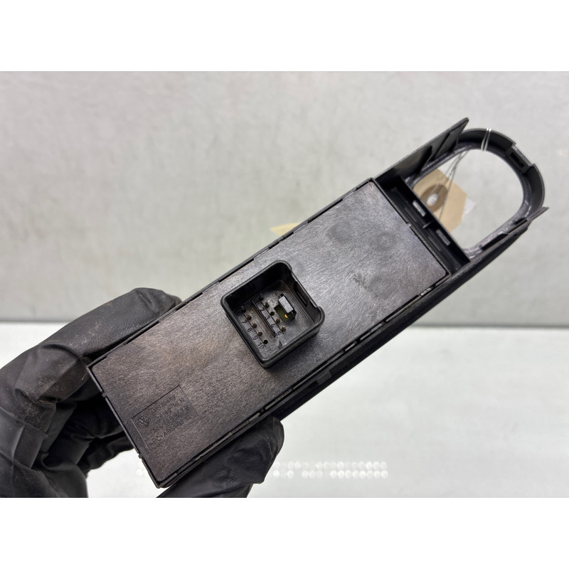 Interrupteur de leve vitre avant gauche VOLKSWAGEN GOLF 6 Photo n°3