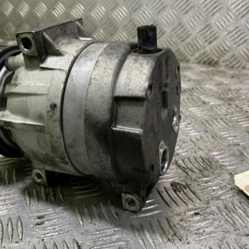 Compresseur clim RENAULT LAGUNA 2 Photo n°2